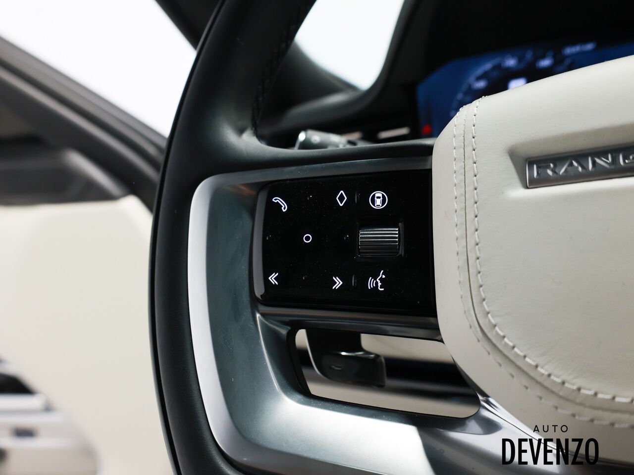 2024 Land Rover Range Rover Grey Saint-Eustache - photo #13