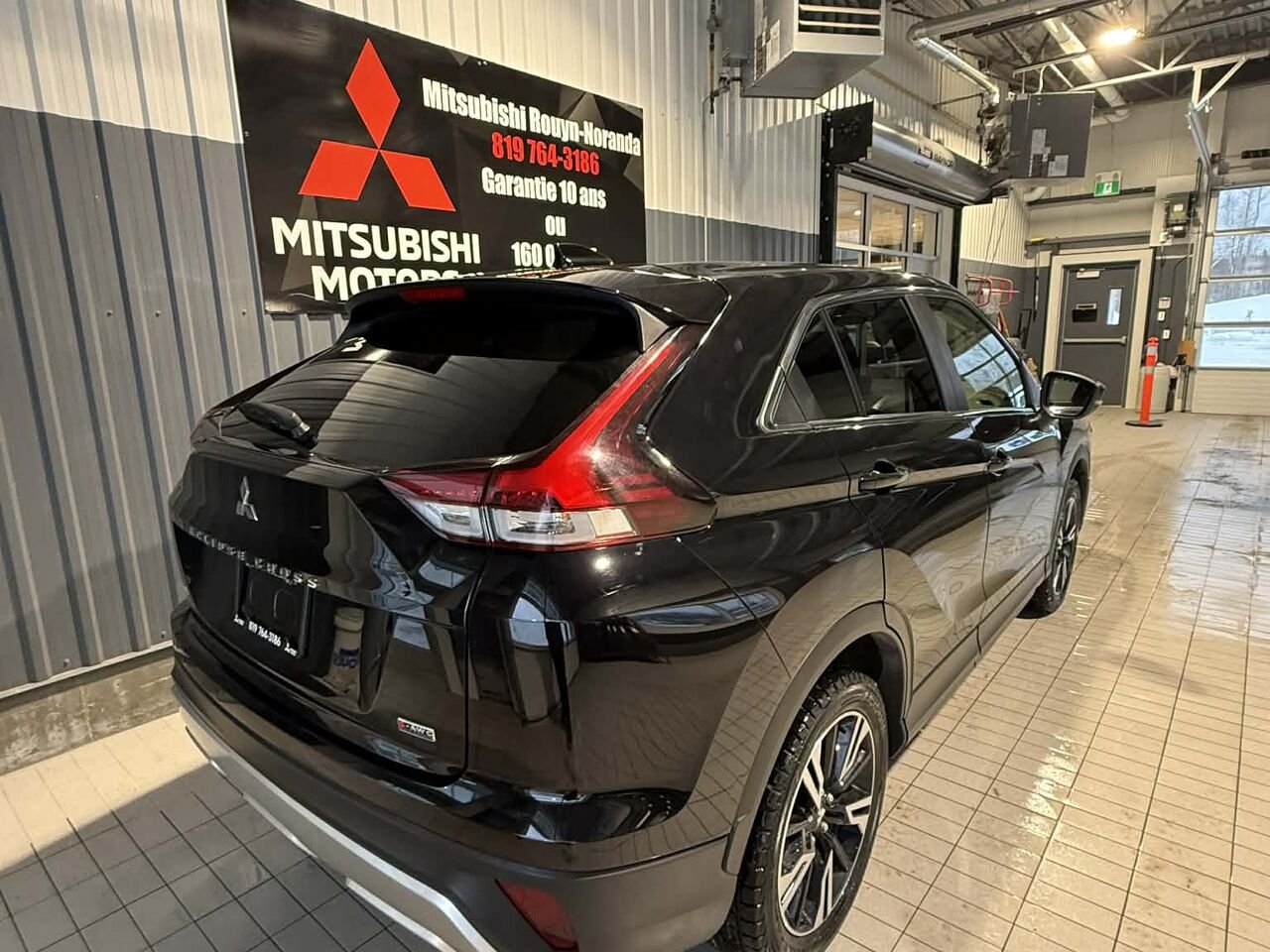 2023 Mitsubishi Eclipse Cross Black Rouyn-Noranda - photo #6