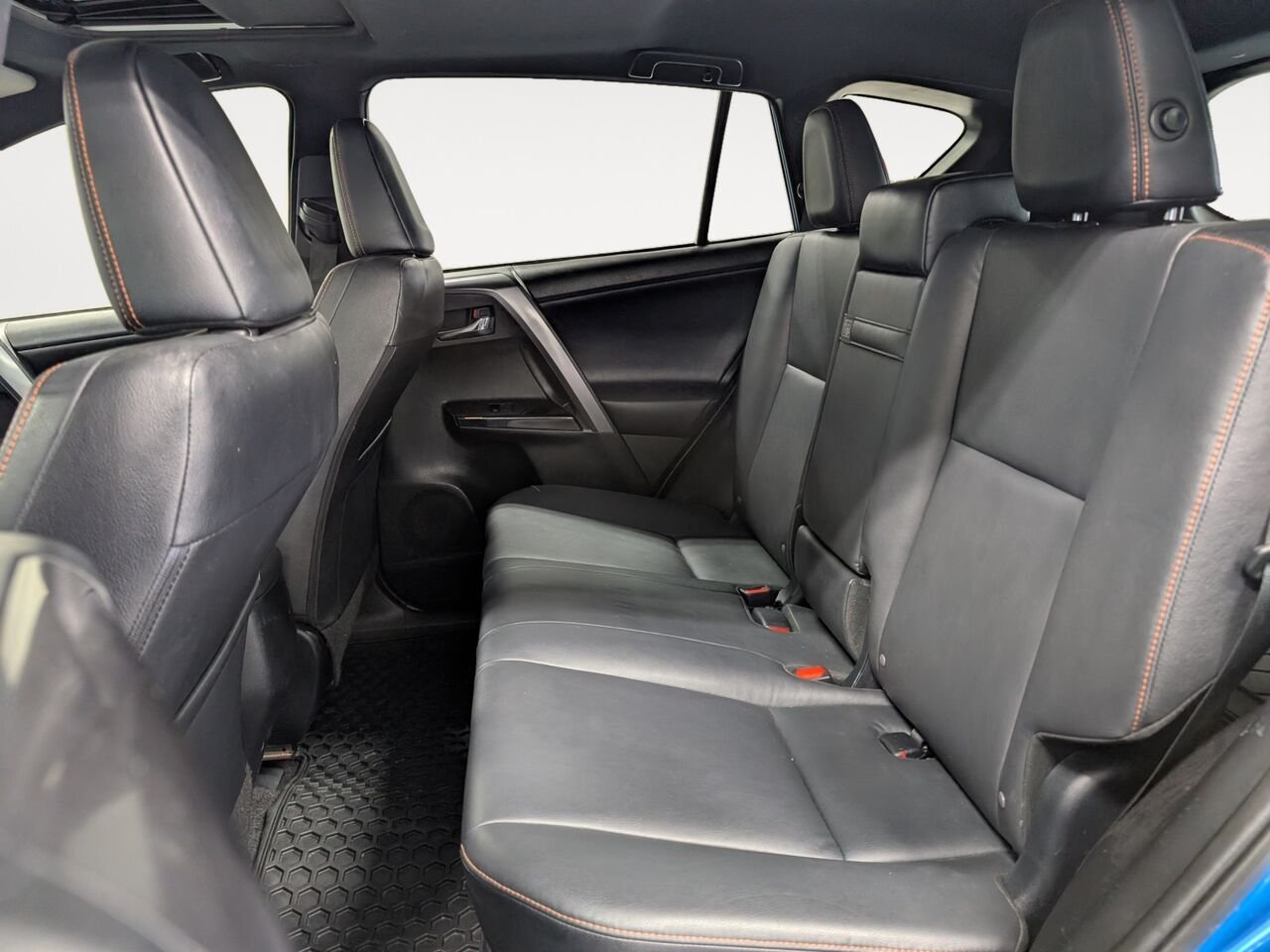 2017 Toyota RAV4 Hybrid JTMJJREV6HD088292 Electric Storm Blue Sherbrooke - photo #23