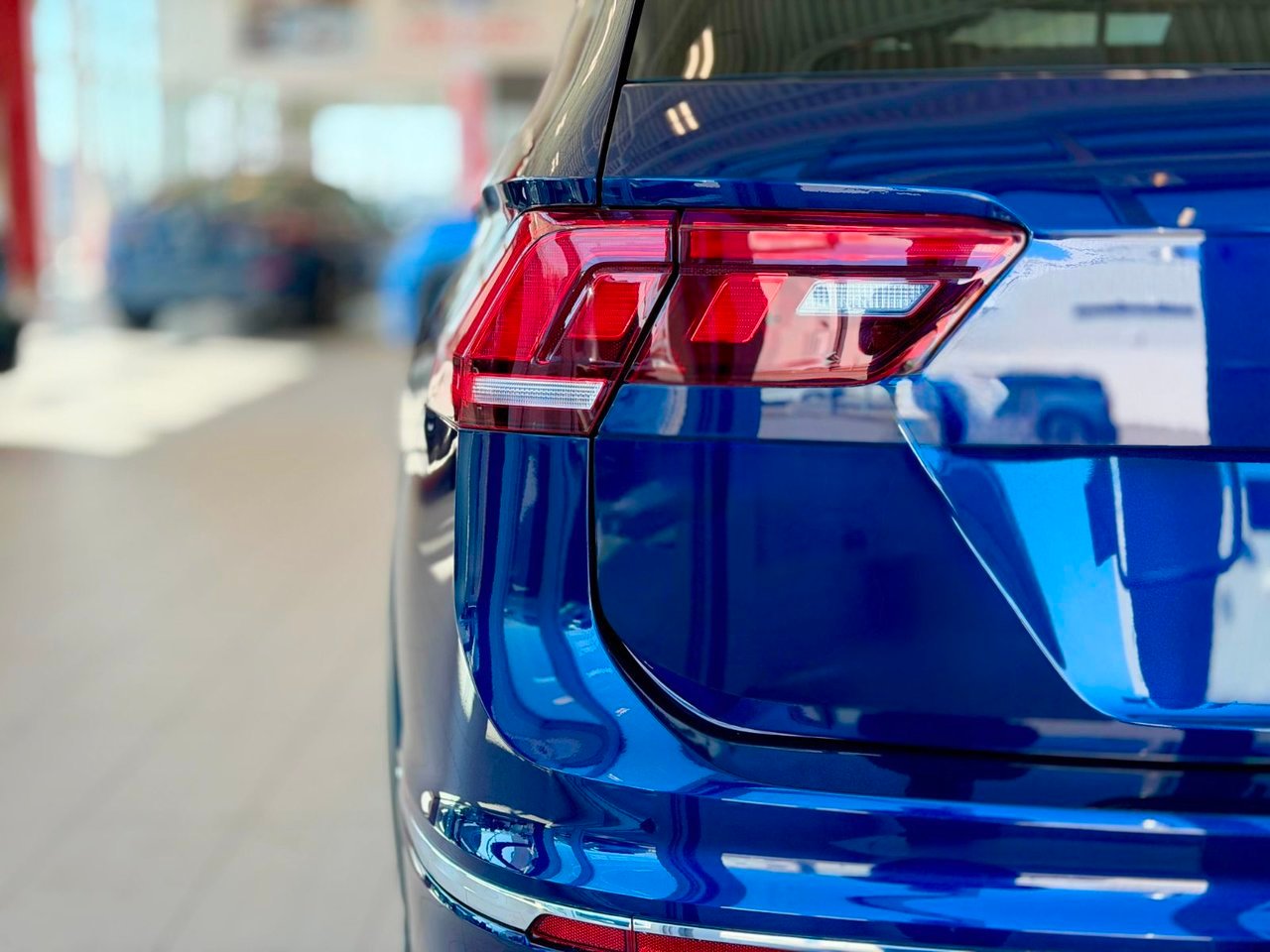 2024 Volkswagen Tiguan Blue Notre-Dame-des-Prairies - photo #14
