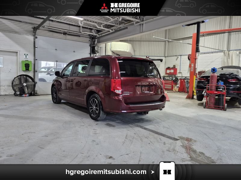 2016 Dodge GR Caravan Red Laval - photo #5