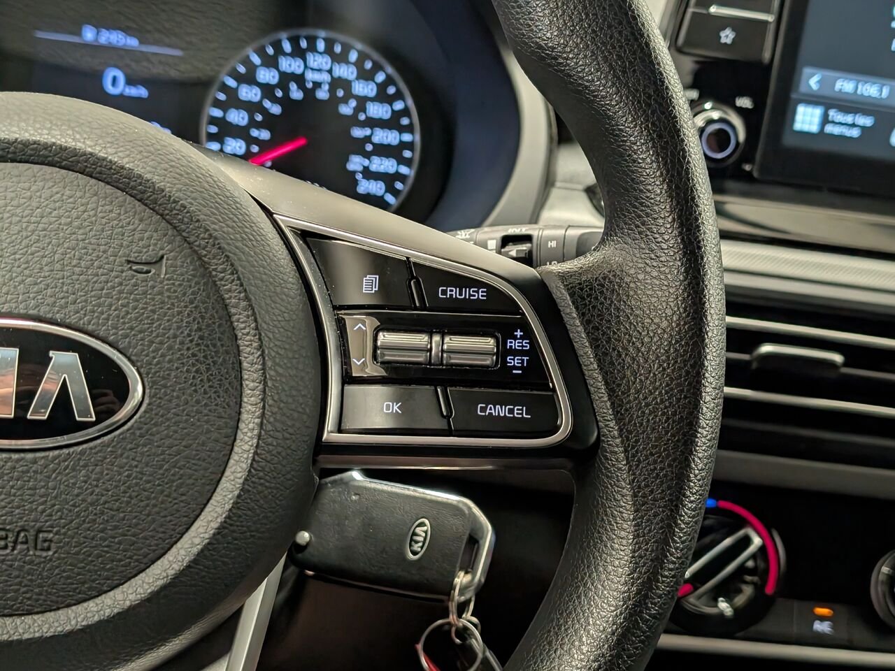 2021 Kia Seltos AWD LX Bas Kilométrage Sièges Chauffants Grey Sherbrooke - photo #17