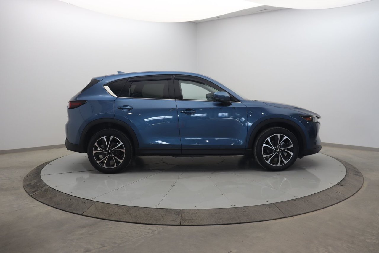 2022 Mazda CX-5 VIN JM3KFBDM2N0591768 Blue Baie-Comeau - photo #2