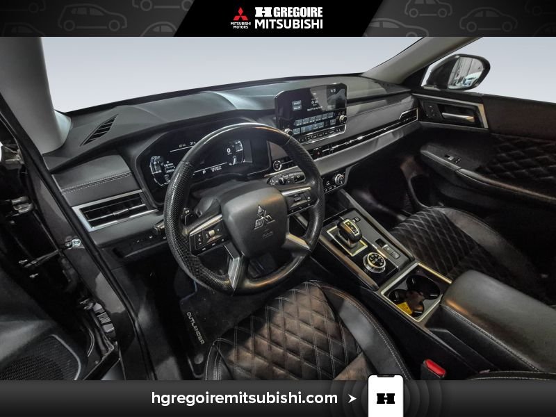 2023 Mitsubishi Outlander Plug-In Hybrid Bronze Laval - photo #17
