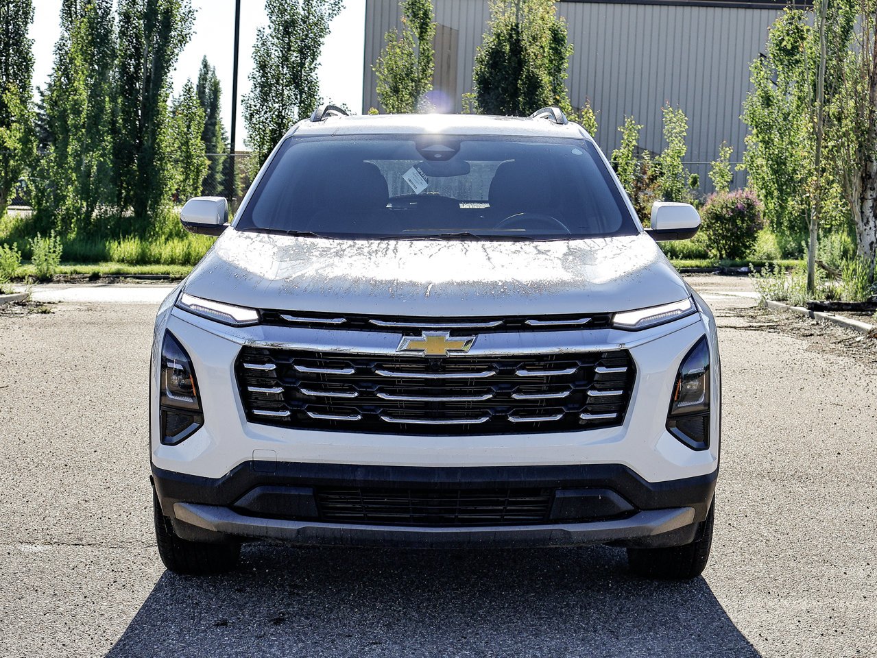 2026 Chevrolet Equinox AWD 4dr LT w/2LT White Sherwood Park - photo #2