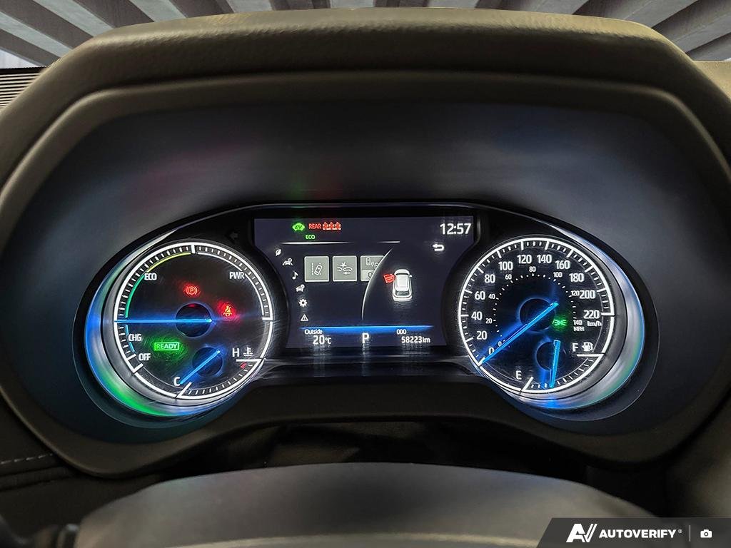 2023 Toyota Venza 2602013A | LE White Edmonton - photo #14