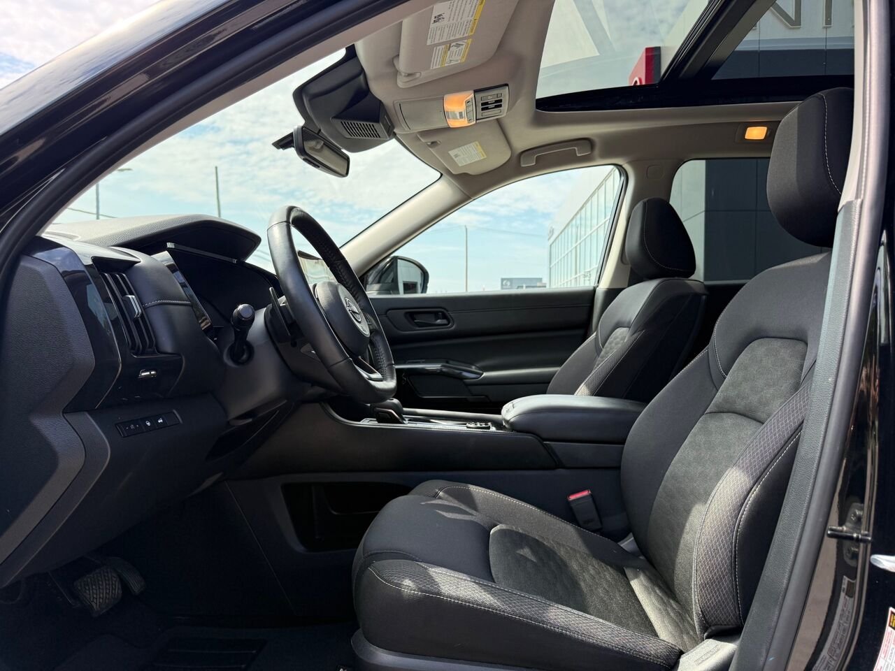 2024 Nissan Pathfinder SV 4RM Black Châteauguay - photo #9