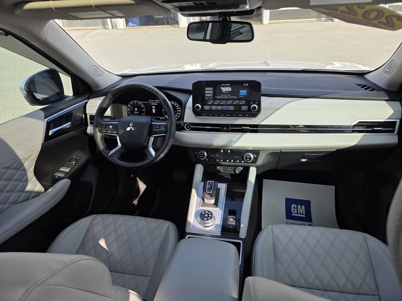 2022 Mitsubishi Outlander GT S-AWC White Rouyn-Noranda - photo #23
