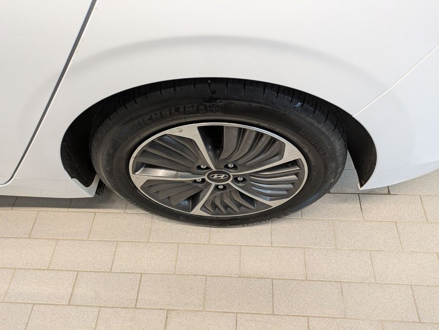 2021 Hyundai Ioniq hybride rechargeable Ultimate à hayon White