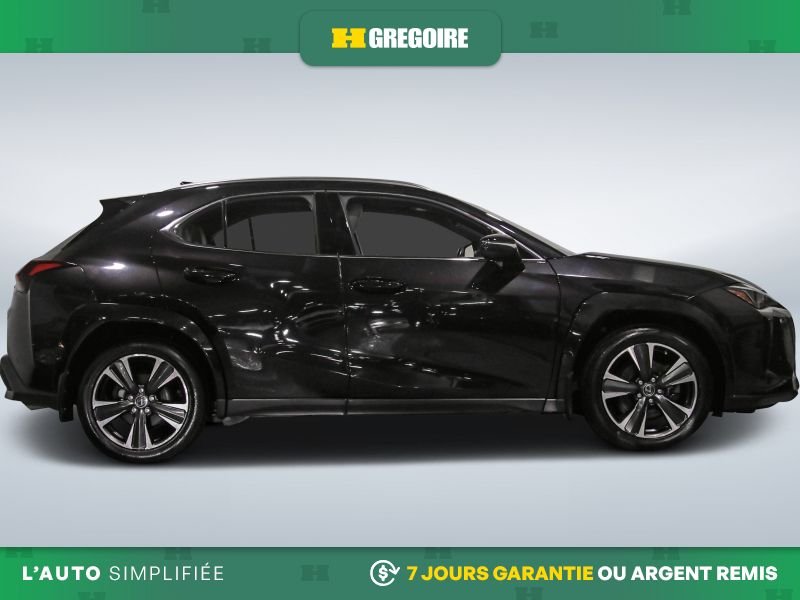 2023 Lexus UX Black Blainville - photo #10