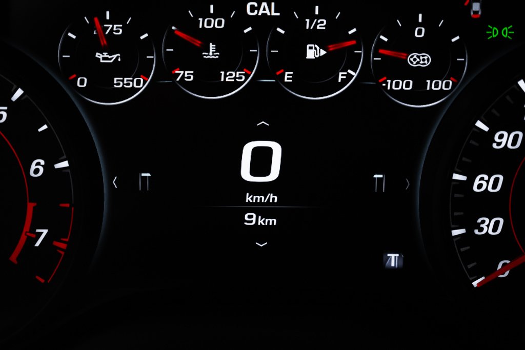 2018 Chevrolet Camaro 2dr Cpe ZL1 | 1LE PACKAGE White Kirkland - photo #10