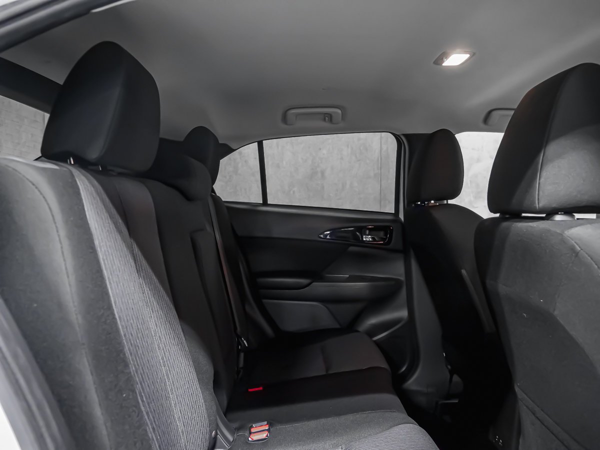 2026 Mitsubishi Eclipse Cross SE White Diamond Montreal - photo #17