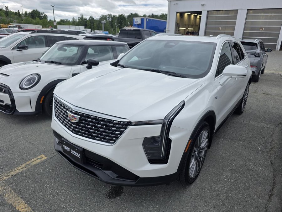 2024 Cadillac XT4 2024 White