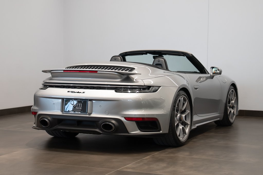 Porsche 911 Turbo S cabriolet 2023 Argent Kirkland - photo #3