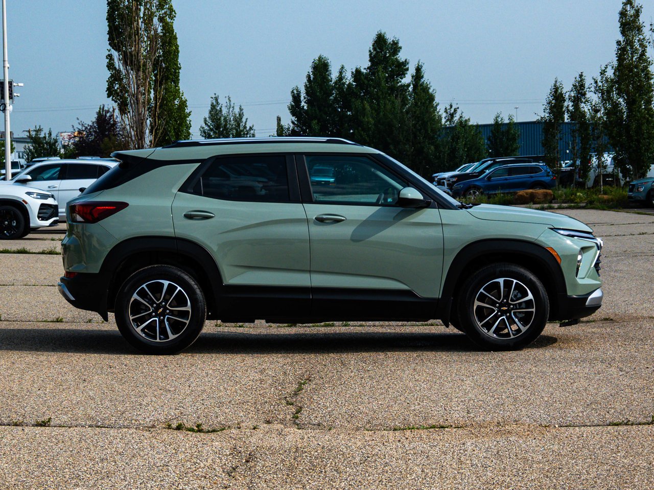 2025 Chevrolet Trailblazer AWD 4dr LT Green Sherwood Park - photo #13