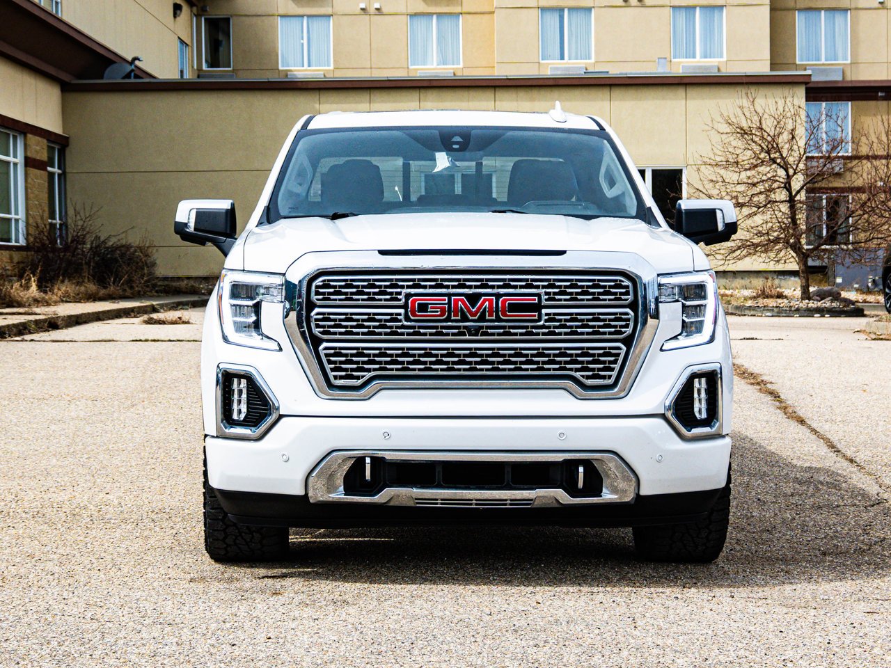 2021 GMC Sierra 1500 4WD Crew Cab 147 Denali White Sherwood Park - photo #2