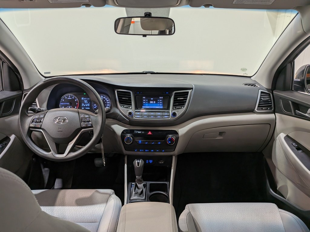 Hyundai Tucson FWD 4dr 2.0L 2017 Noir Val-David - photo #11