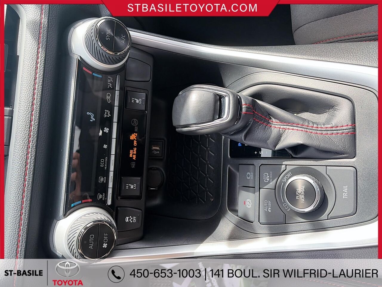 TOYOTA RAV4 PRIME 2024 Ciel argent métallisé Saint-Basile-le-Grand - photo #17