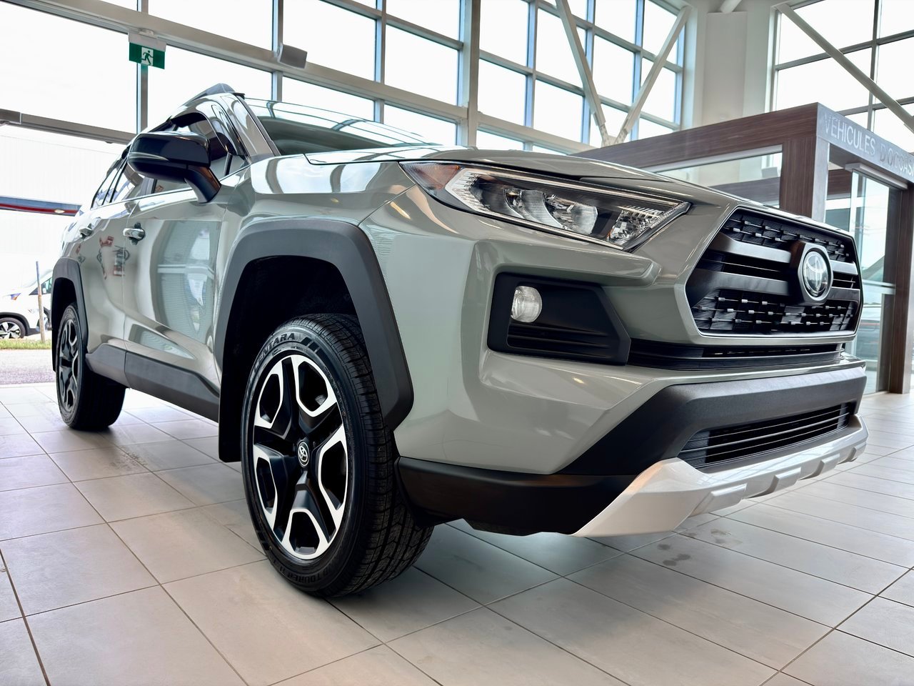 2020 Toyota RAV4 gray Notre-Dame-des-Prairies - photo #6