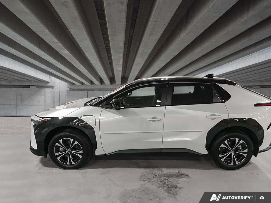 2025 Toyota bZ4X 2025 White