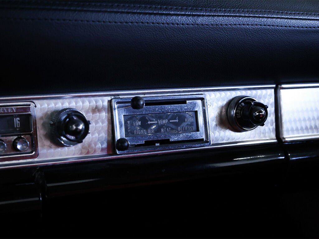 1957 Ford Thunderbird Black Saint-Eustache - photo #12