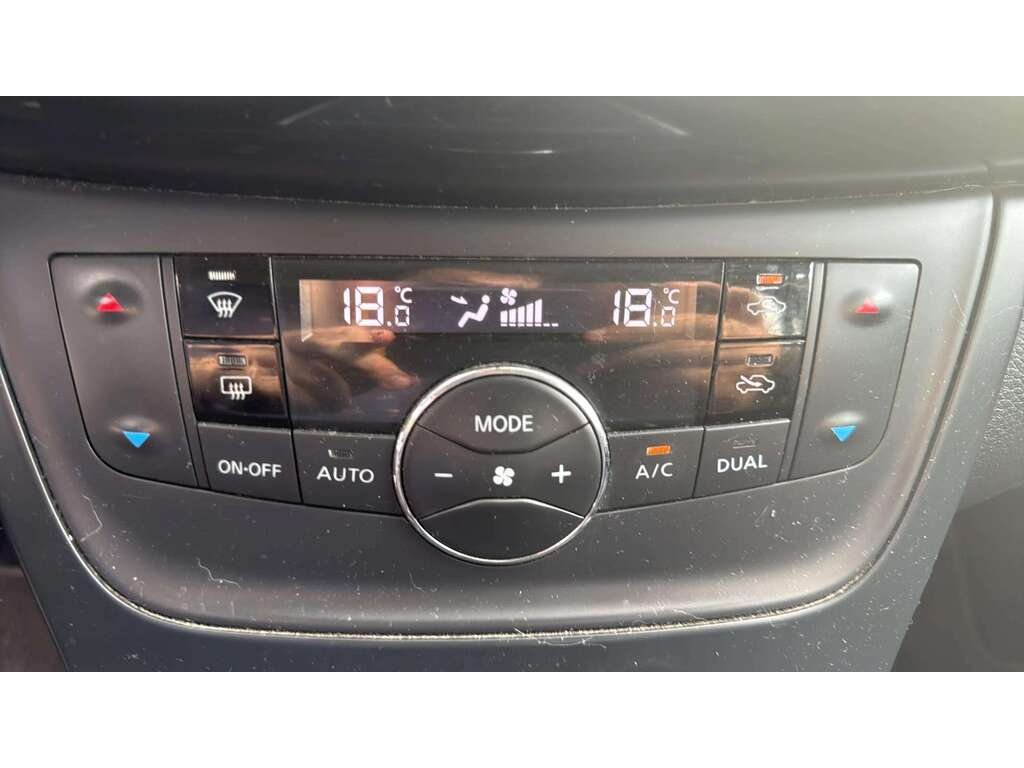 2018 Nissan Sentra Black Gatineau - photo #16