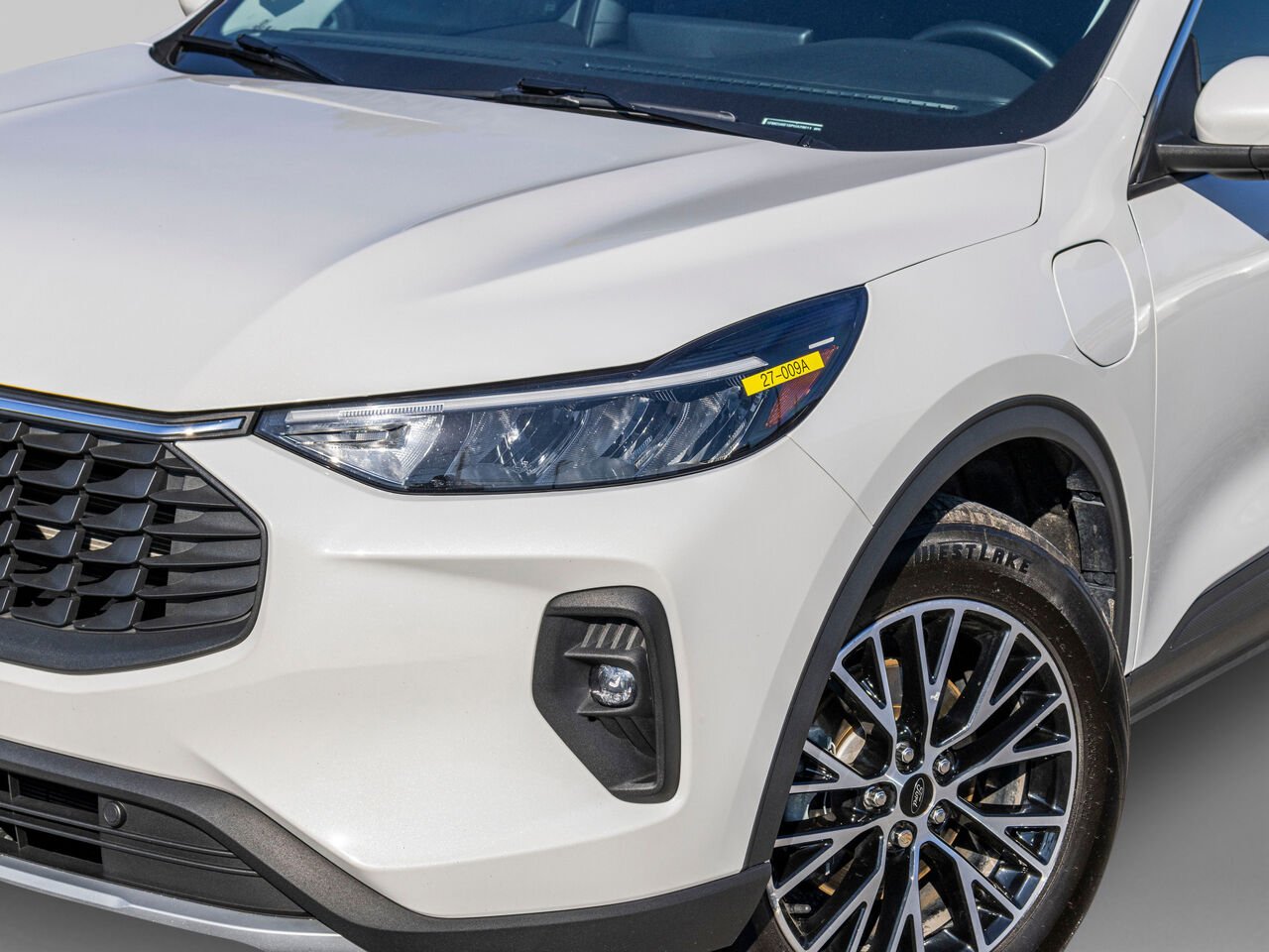 2023 Ford Escape VHR TA White Châteauguay - photo #34