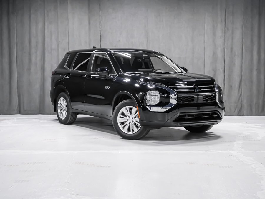 2026 Mitsubishi Outlander Plug-In Hybrid ES Labrador Black Pearlescent