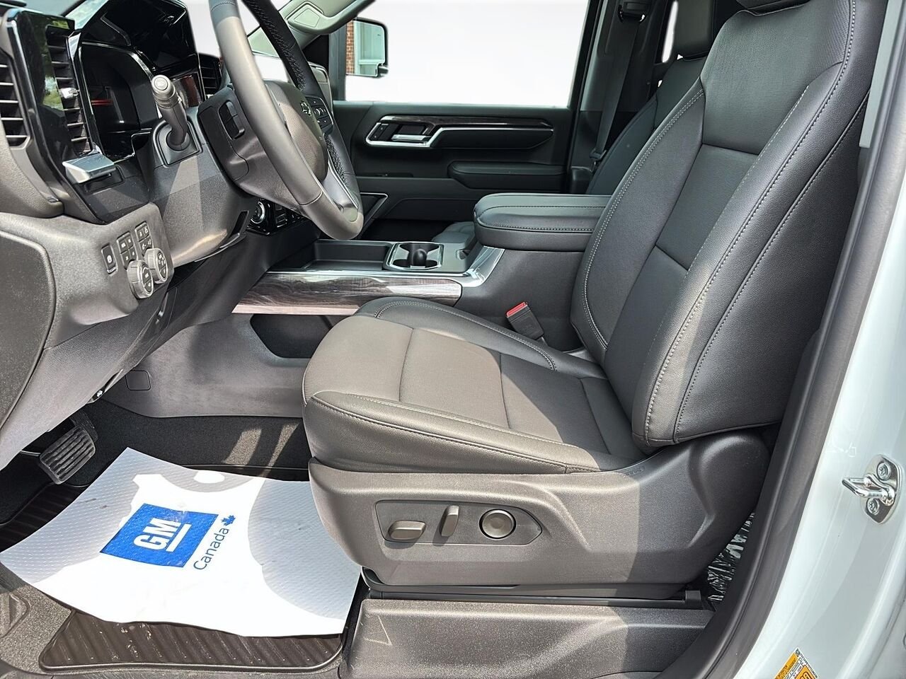 CHEVROLET Silverado 2500HD LTZ 2026 BLANC SOMMET Saint-Hyacinthe - photo #7