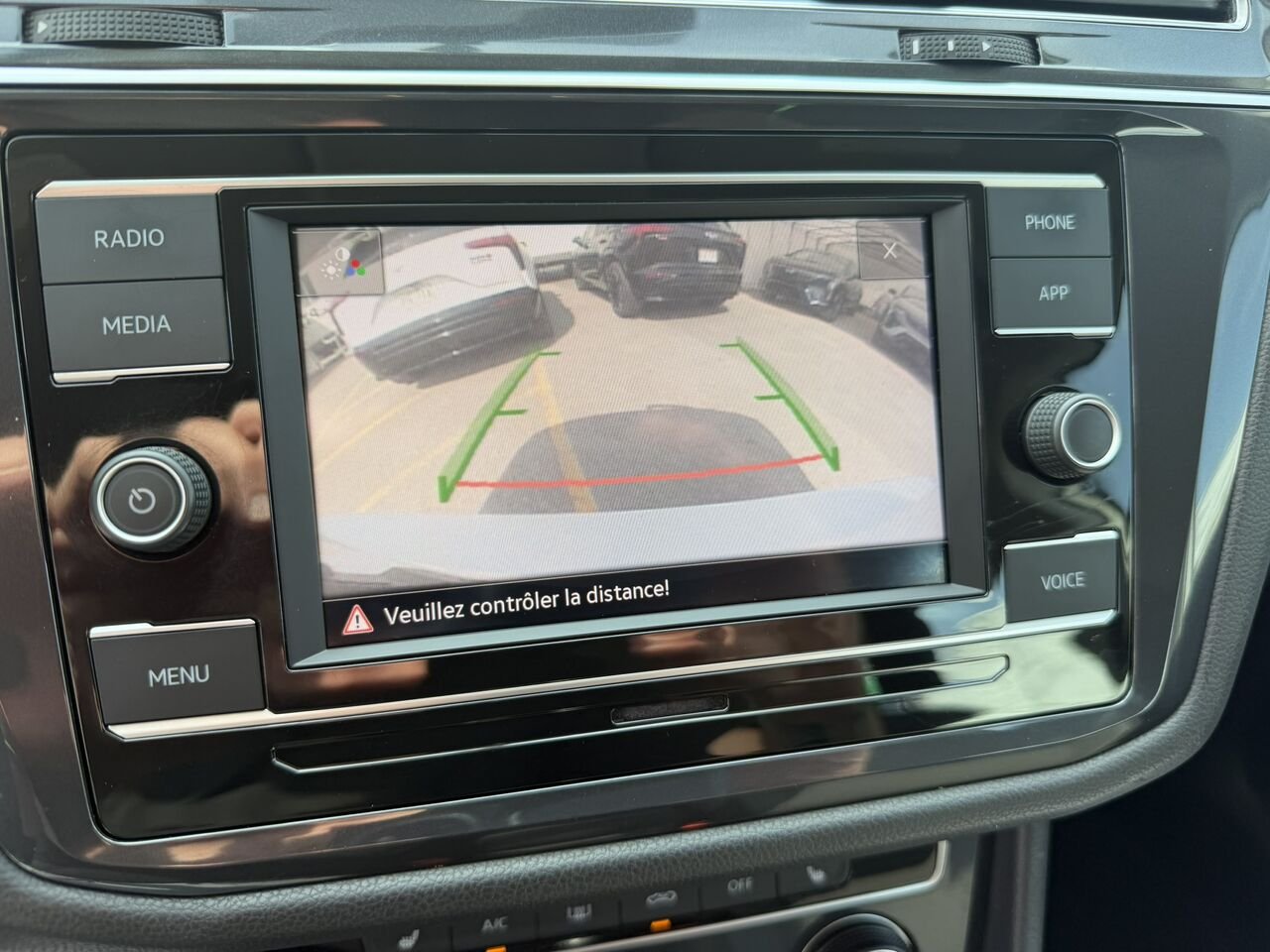 2020 Volkswagen Tiguan Trendline 4MOTION White Laval - photo #19
