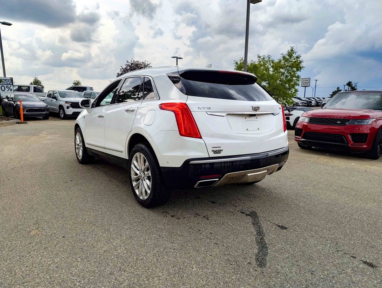 2018 Cadillac XT5 AWD 4dr Platinum White Sherwood Park - photo #4