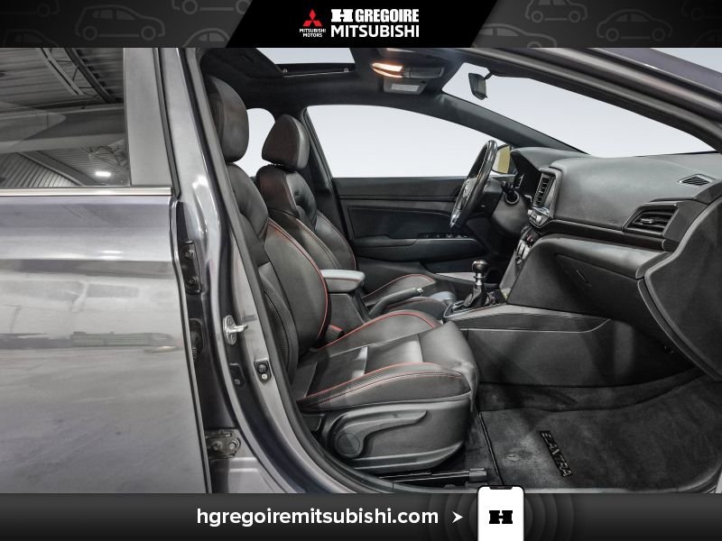 Hyundai Elantra MA4420 | Sport * Manuel * Mags * Caméra * Toit * Carplay 2019 Gris Laval - photo #16
