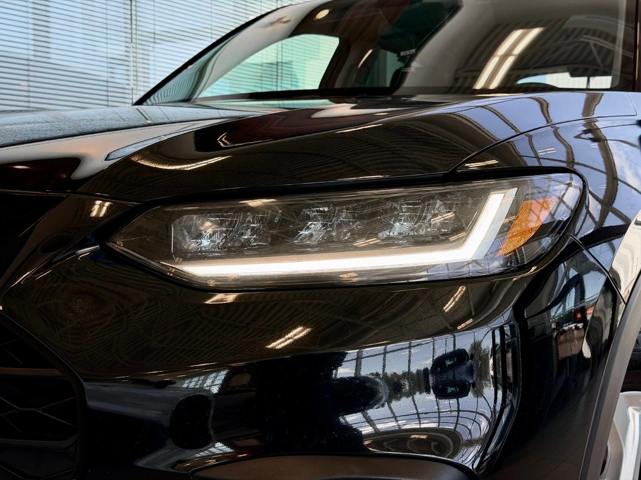 2024 Honda HR-V Black Notre-Dame-des-Prairies - photo #4