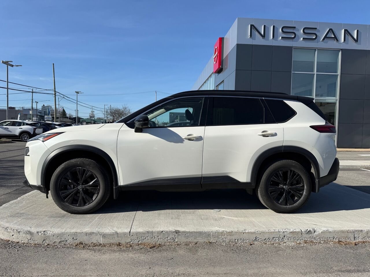 2023 Nissan Rogue SV Édition de minuit TI White Châteauguay - photo #1