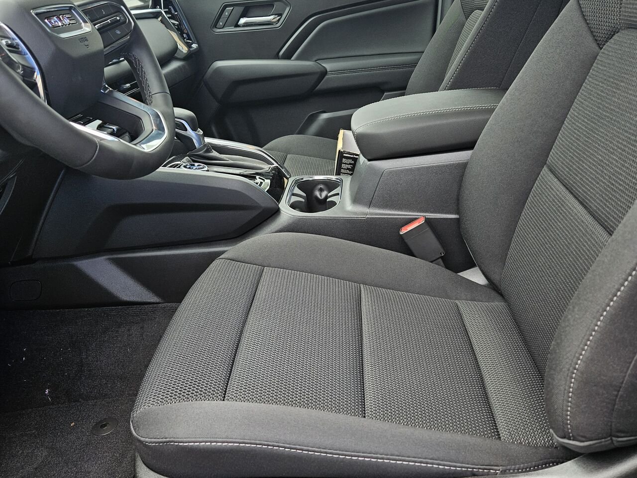 GMC Canyon Elevation cabine multiplace 4RM 2026 Argent métallisé Thetford Mines - photo #14