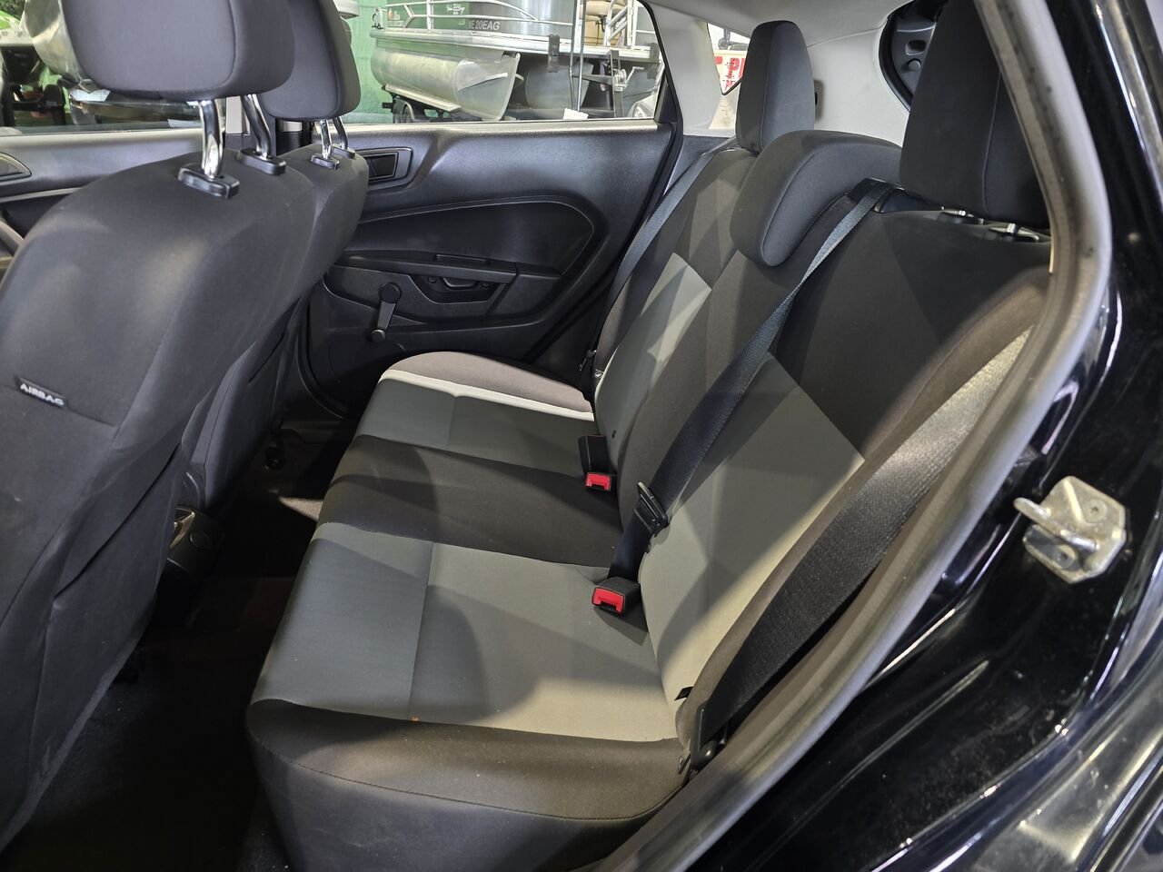 2017 Ford Fiesta Black  - photo #10