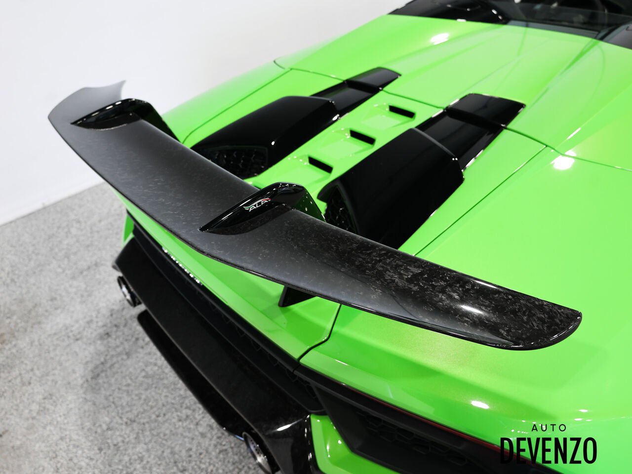 2018 Lamborghini Huracan Green Saint-Eustache - photo #4