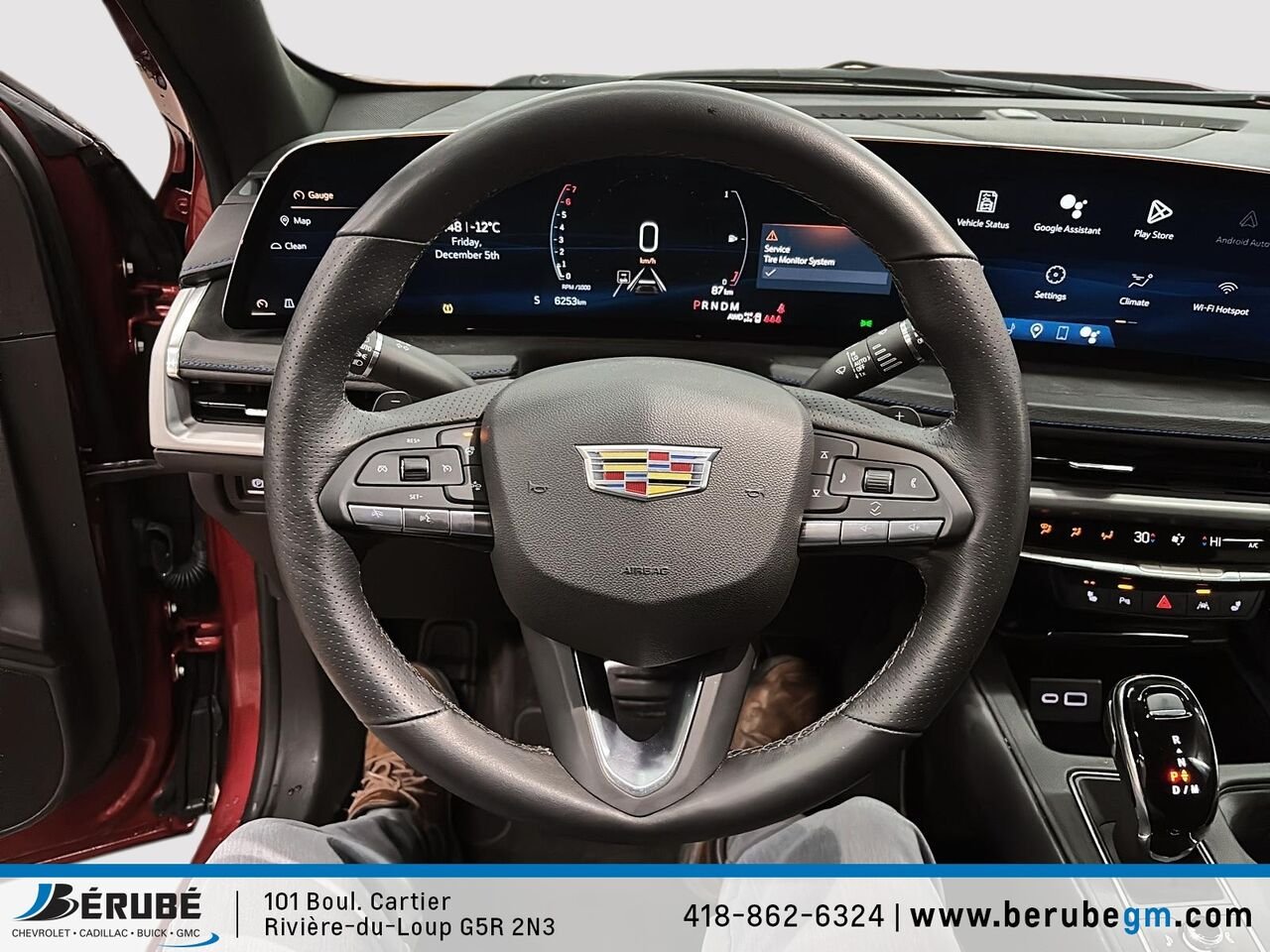 2025 CADILLAC XT4 SPORT AWD Traction intégrale, 4 portes Sport Red Rivière-du-Loup - photo #11