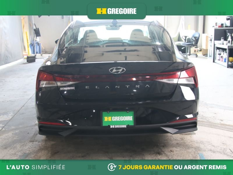 Hyundai Elantra 820686 | Preferred AUTO A/C MAGS TOIT CAM RECUL BLUETOOTH 2022 Noir Laval - photo #5