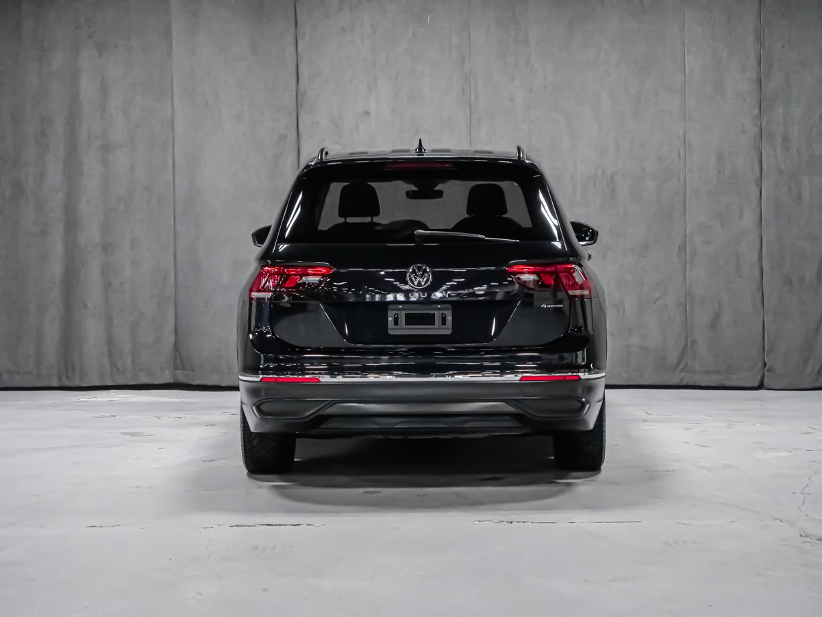 Volkswagen Tiguan CONFORTLINE TOIT PANORAMIQUE CUIR 2023 Noir Montréal - photo #2