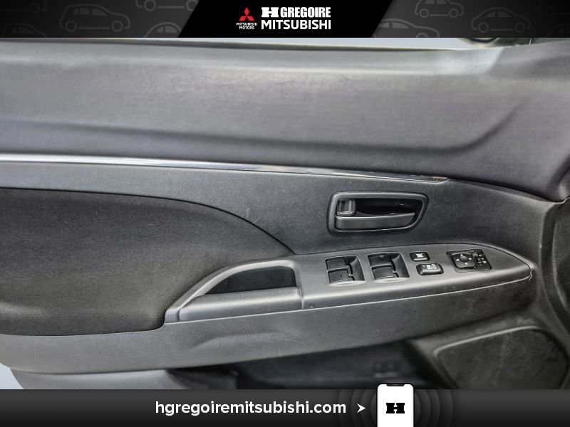 Mitsubishi RVR MR4403 | ES * Caméra * Aucun Accident * Bluetooth 2019 Gris Laval - photo #12