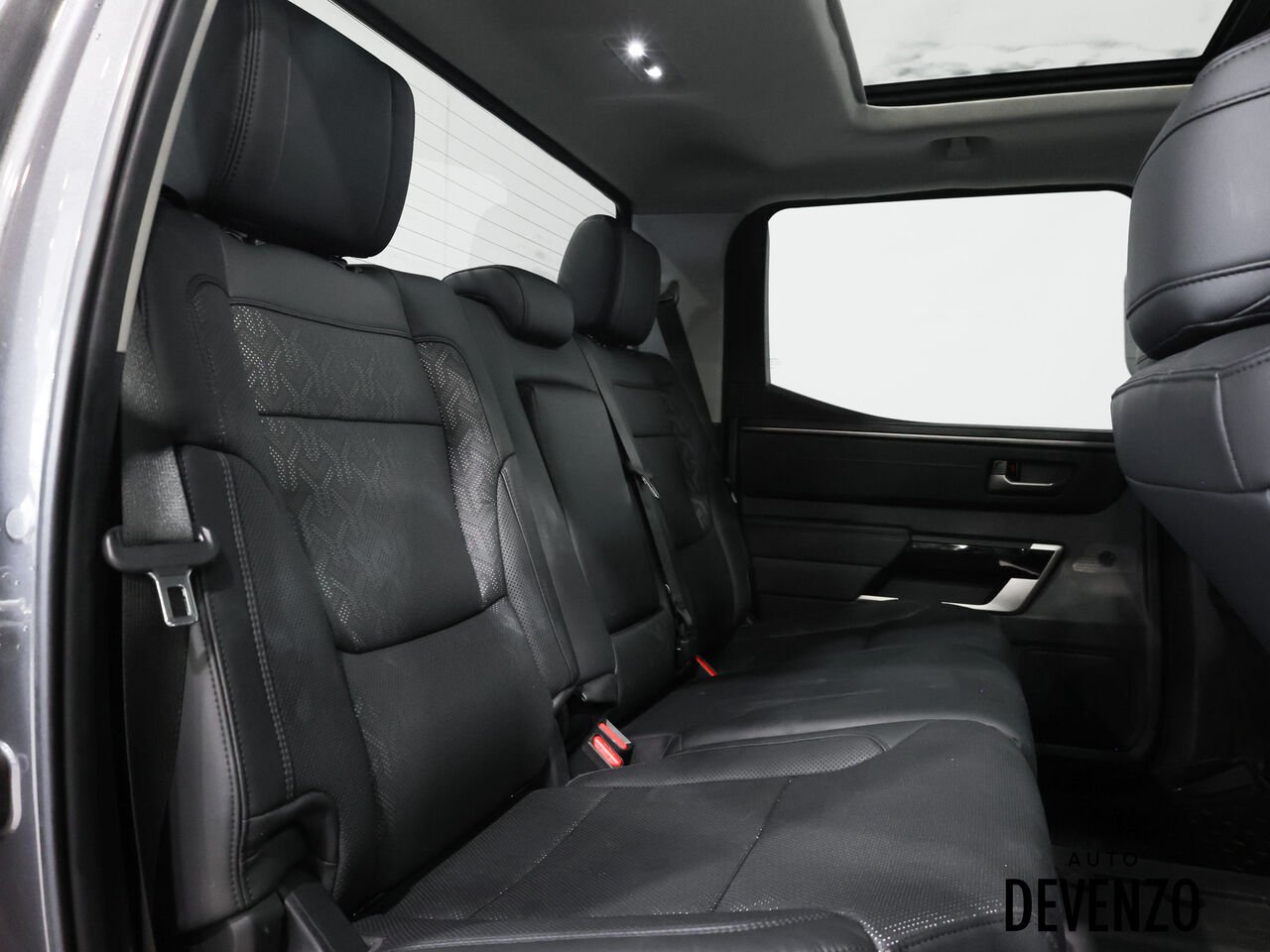 2024 Toyota Tundra Grey Saint-Eustache - photo #8