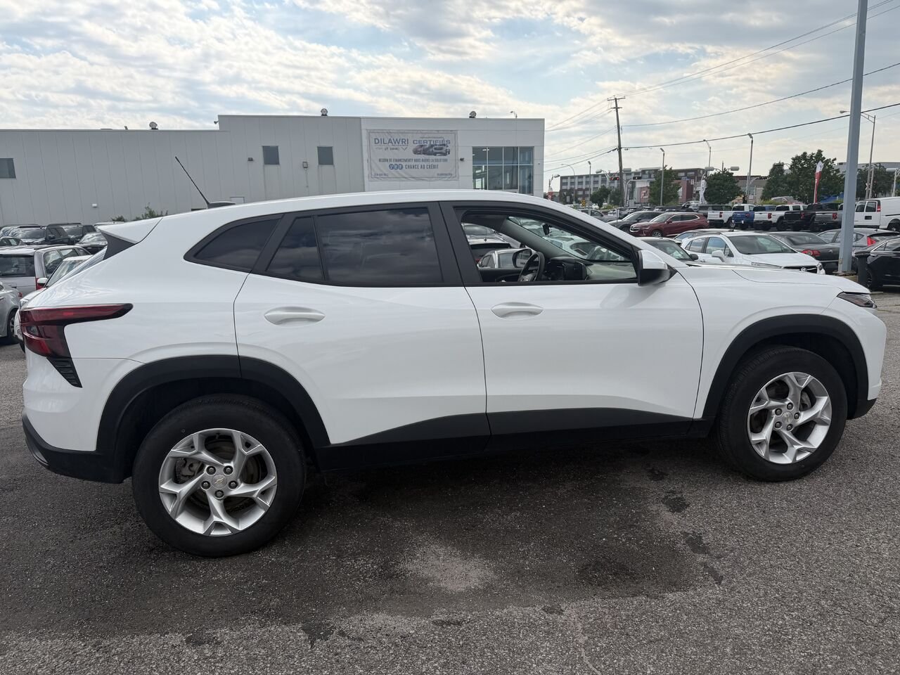 2024 CHEVROLET TRAX LS Traction avant 4 portes LS White Gatineau - photo #13
