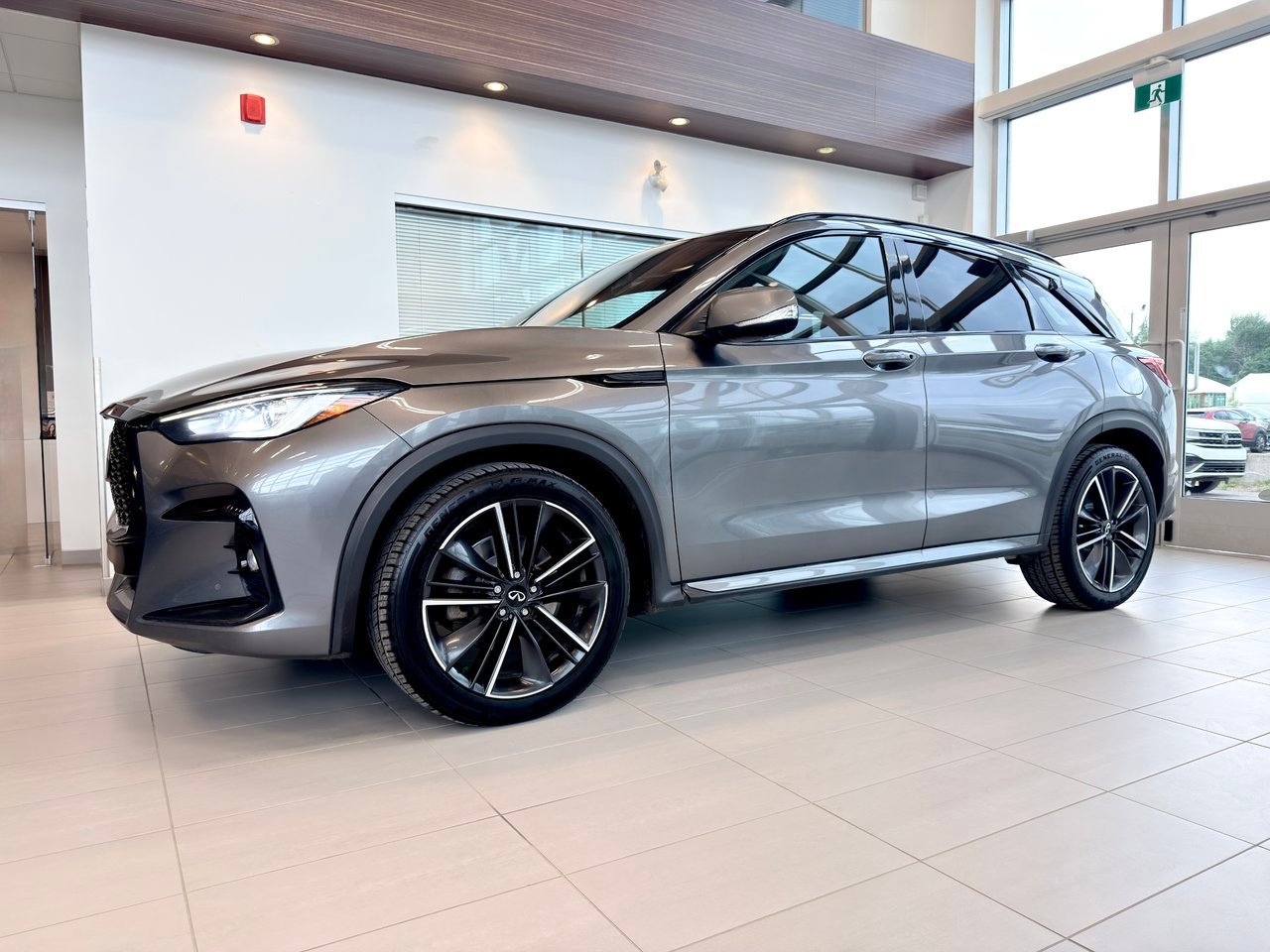 2023 Infiniti QX50 gray Notre-Dame-des-Prairies - photo #3