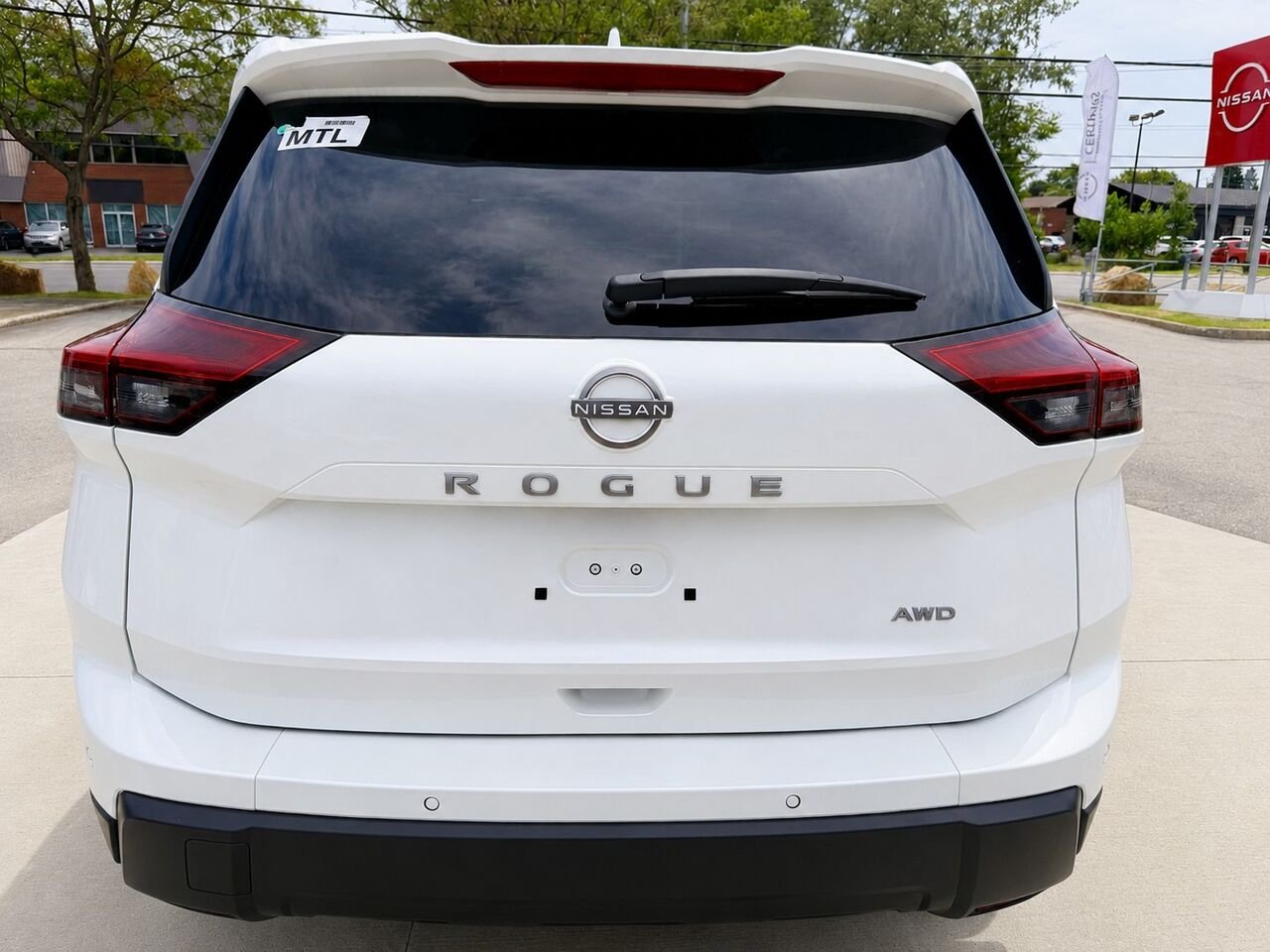 2026 NISSAN Rogue ROGUE SV TOIT OUVRANT Everest White Tricoat Pearl Châteauguay - photo #3