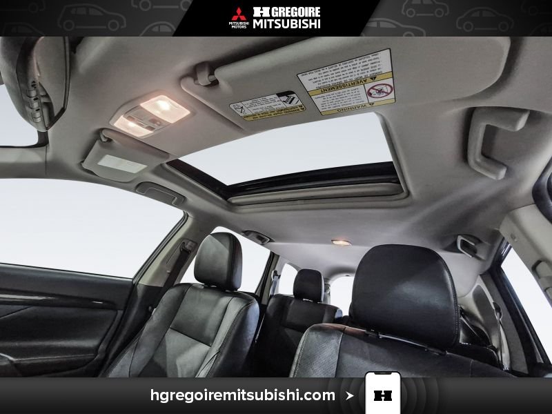 2016 Mitsubishi Outlander White Laval - photo #15