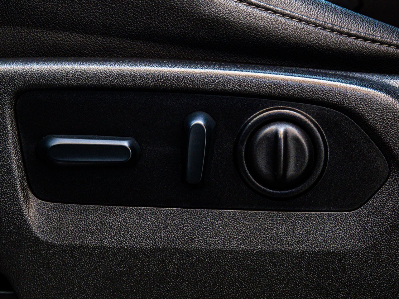 2022 Chevrolet Silverado 2500HD 4WD Crew Cab 159 LTZ Black Sherwood Park - photo #19