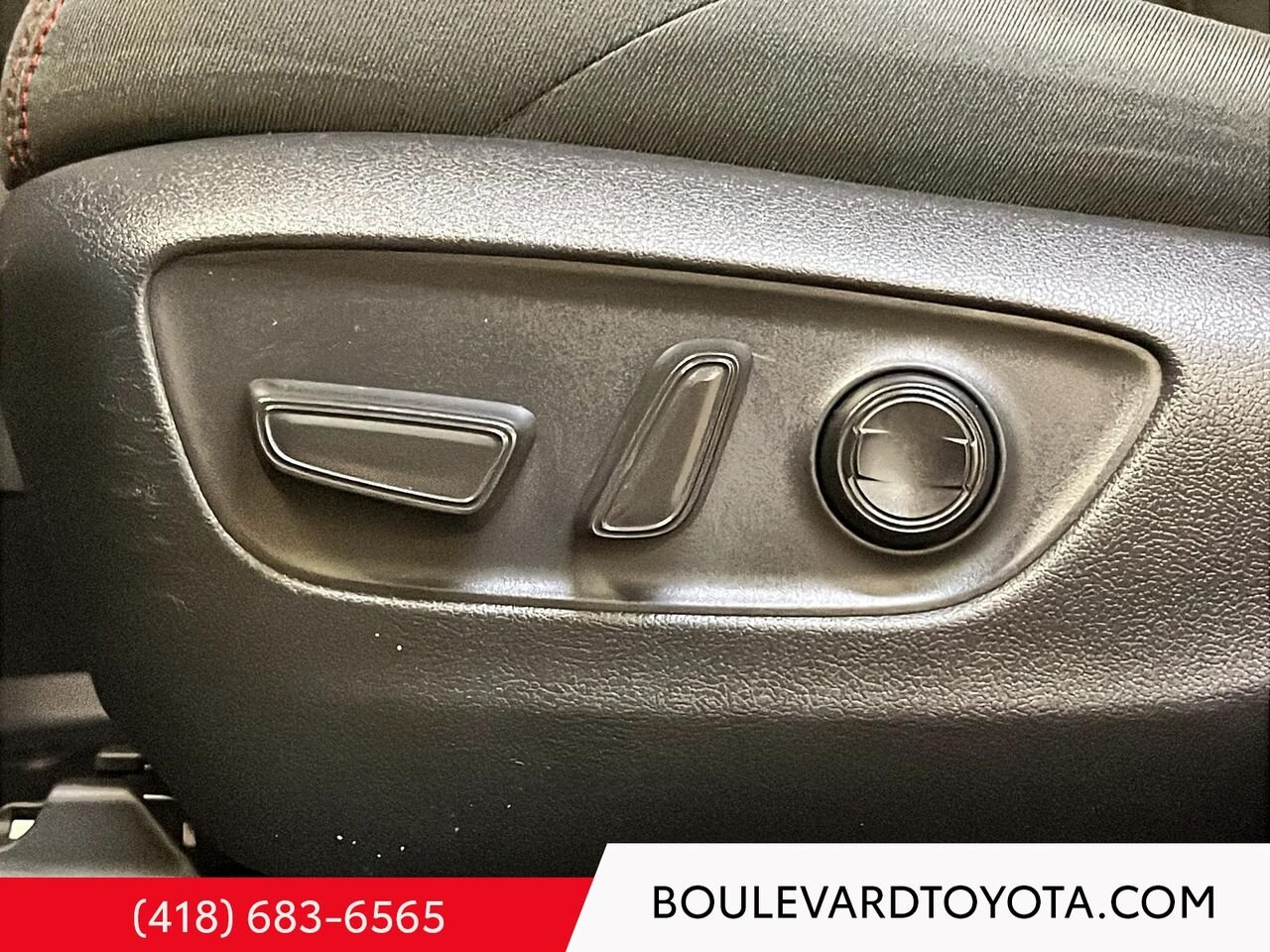 2024 Toyota RAV4 Prime 99538B-21 | SE HYBRIDE, AWD Silver Sky Metallic Québec - photo #9