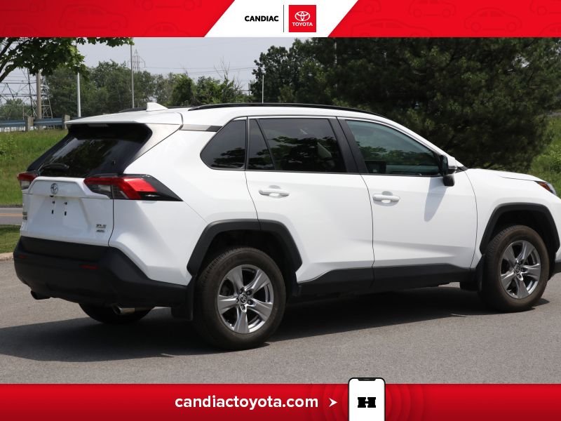 2022 Toyota Rav 4 White Laval - photo #10