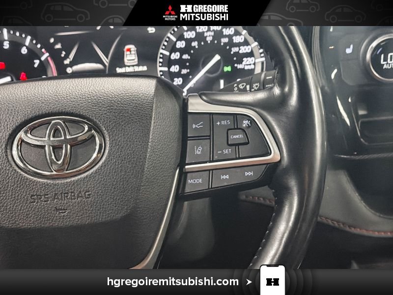 2022 Toyota Highlander Grey Laval - photo #20